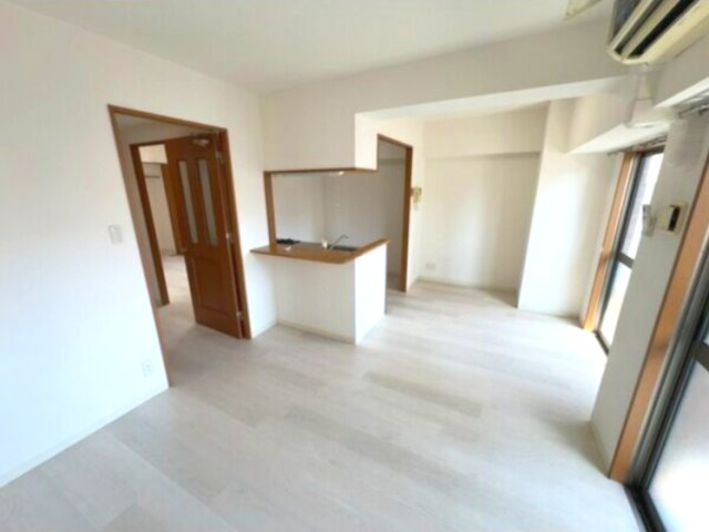 居室・リビング　※写真は同じマンションの違う部屋のものになります。