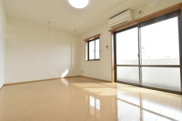 居室・リビング　※別部屋参考写真