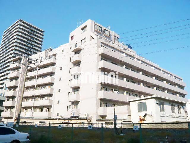 建物外観　１階コンビニで便利です。