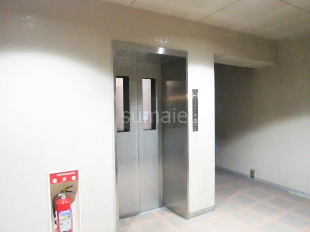 その他共有部分　エレベータあります☆