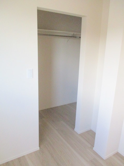 収納　★ウォークインクローゼット２．２帖★