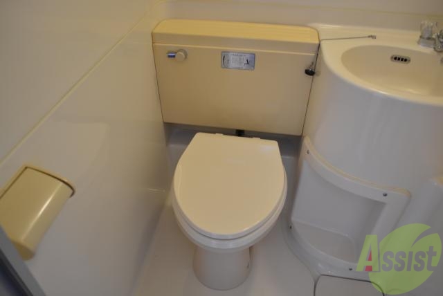 トイレ　水洗式のトイレです。