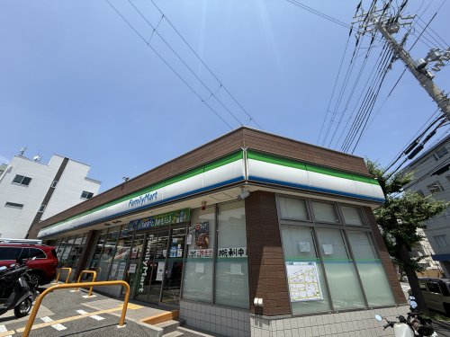 コンビニ　ファミリーマート　神戸城内通店（コンビニ）まで136m