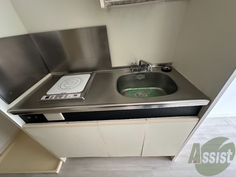 キッチン　システムキッチンなのでＩＨコンロが設置されています。