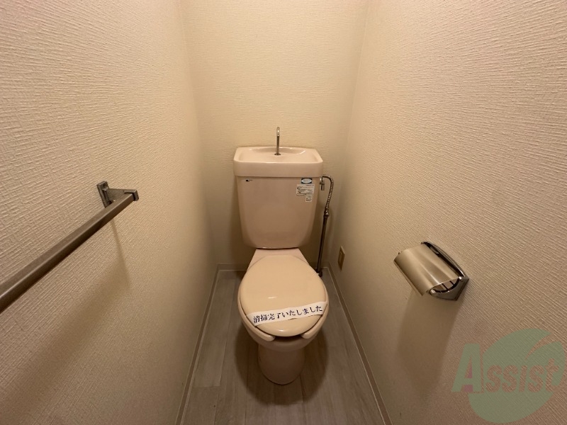 トイレ　こちらはトイレです。清潔感があり、安心して使用できます。