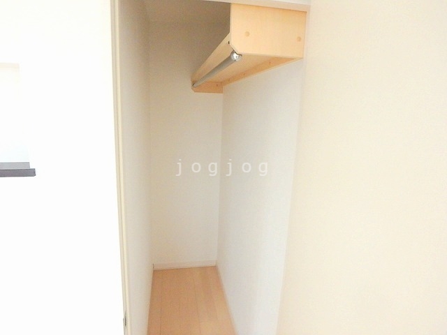 収納　洋室には奥行きのあるクローゼットを完備しています。