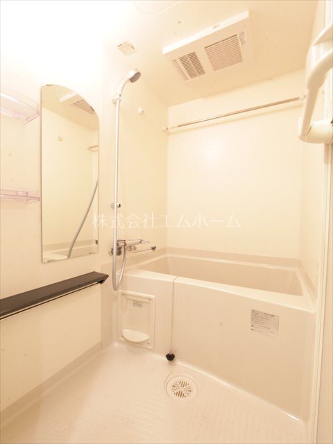 バス・シャワールーム　浴室暖房乾燥機能付バス