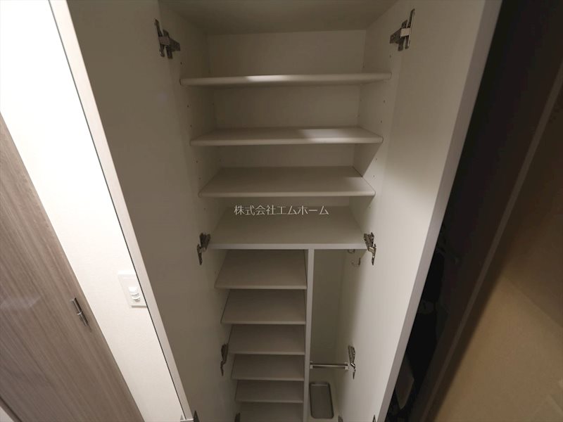 玄関　玄関　シューズボックス（充実しています）