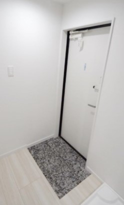 玄関　別部屋参考写真となります