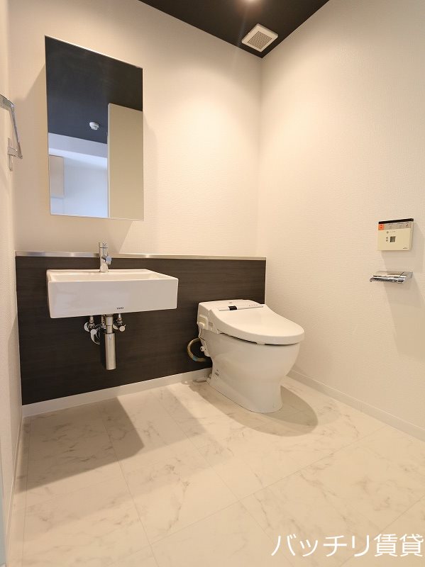 洗面設備　同型タイプのため現状優先