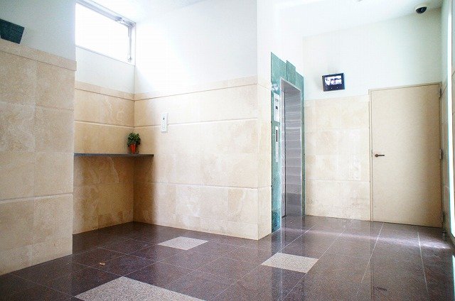 ロビー　建物の内部です