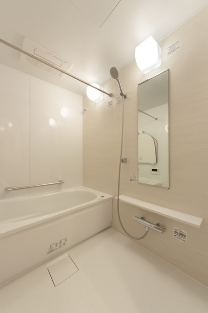 バス・シャワールーム　※写真は同タイプ住戸です。