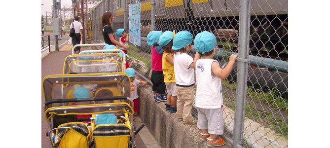 幼稚園・保育園　まなびの森保育園麻布（幼稚園・保育園）まで358m