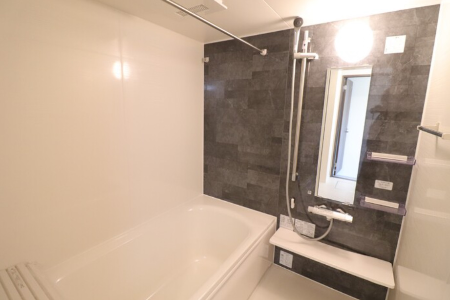 バス・シャワールーム　追い炊き機能付き