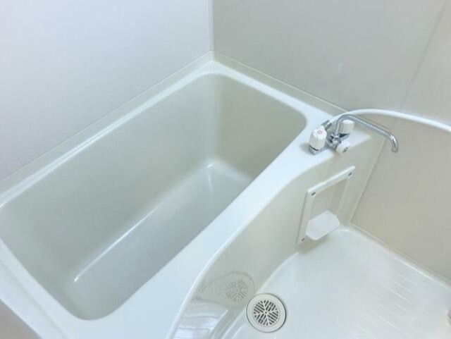 バス・シャワールーム　バスルーム