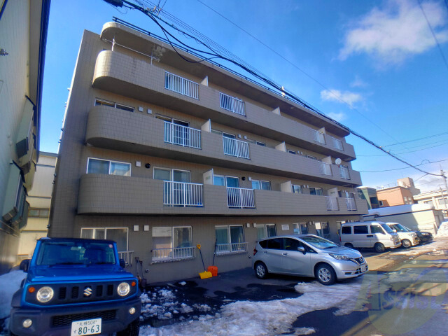 建物外観　札幌市北区北二十四条西「マリノス２４」