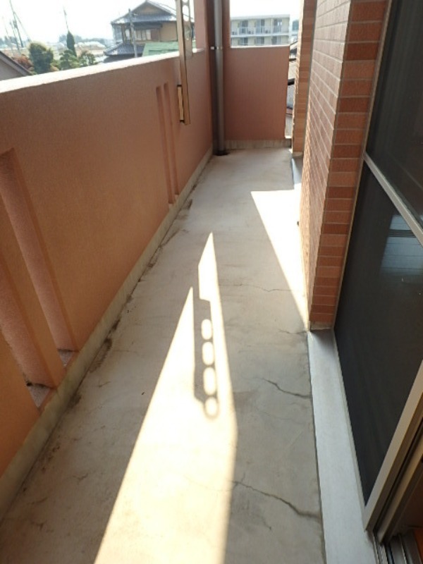 バルコニー　図面と現状に相違がある場合には現状を優先