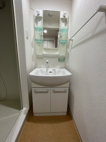 洗面設備　(参考)同マンション同間取り他部屋の写真