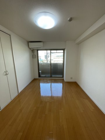 居室・リビング　(参考)同マンション同間取り他部屋の写真