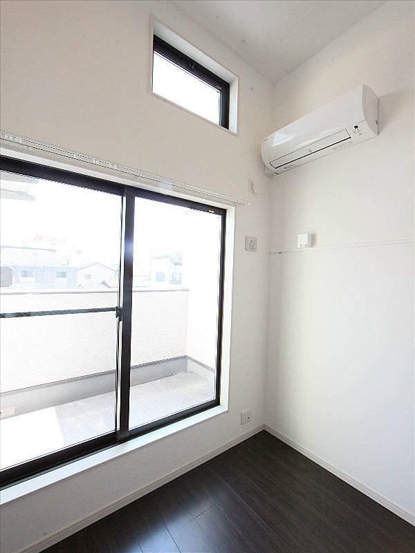 その他設備　洋室★エアコン付いてます