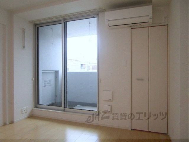 居室・リビング　洋室