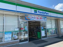 コンビニ　ファミリーマート総社東店（コンビニ）まで601m