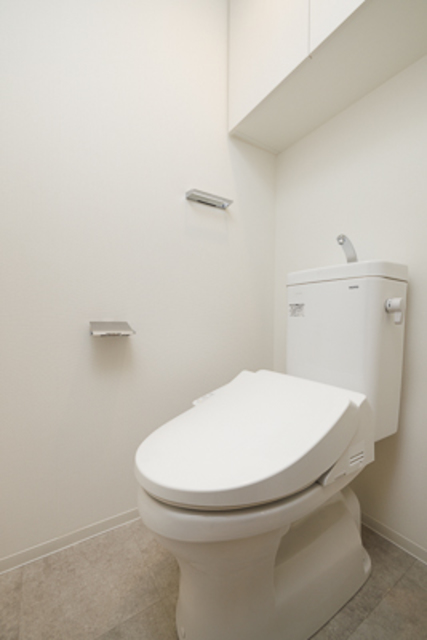 トイレ　※写真は同タイプ住戸です。