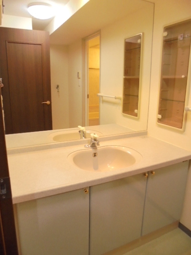 洗面設備　洗面台　※前回募集時2018年4月の写真