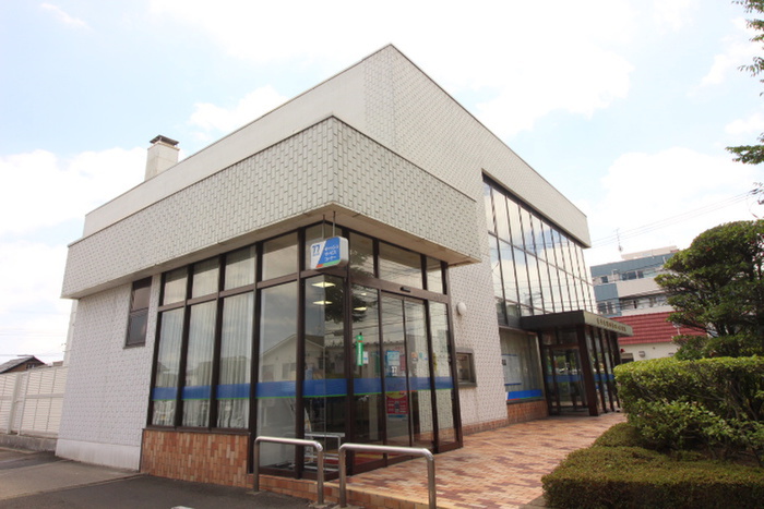 銀行　七十七銀行長命ケ丘支店（銀行）まで550m