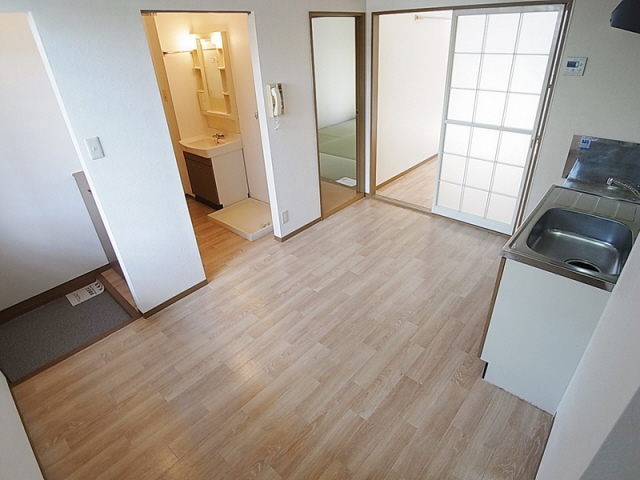 居室・リビング　明るく開放感のあるダイニング