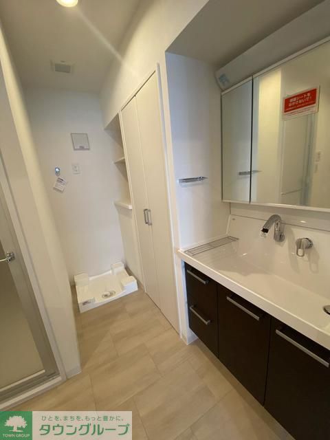 洗面設備　※写真は同タイプ住戸です。