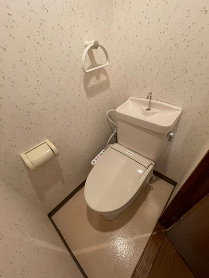 トイレ　※別部屋の写真です