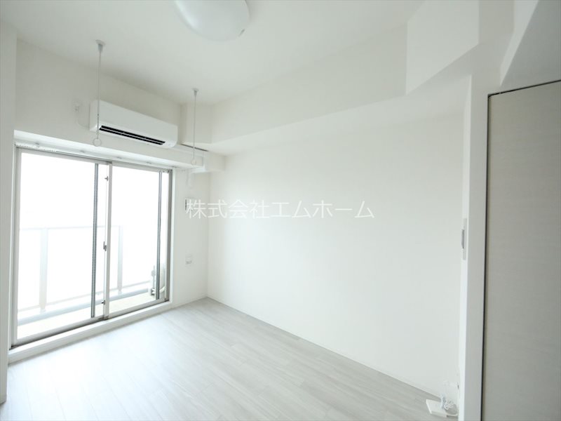 居室・リビング　洋室7.6帖　クローゼット付（収納充実してます）