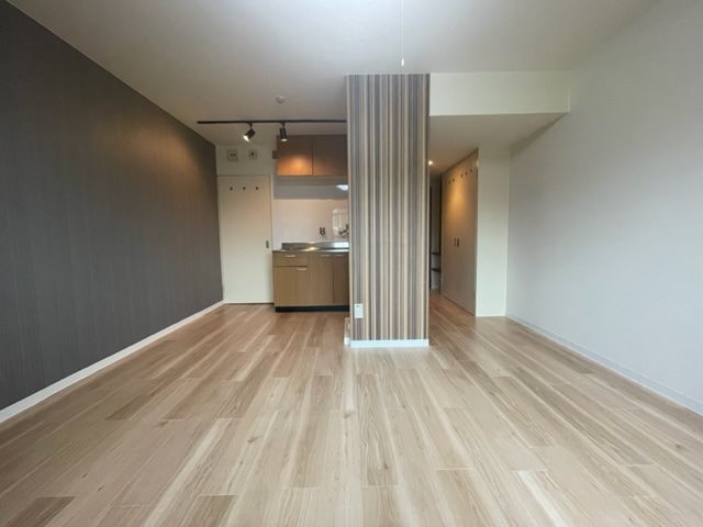 居室・リビング　同物件108号室改装後参考写真