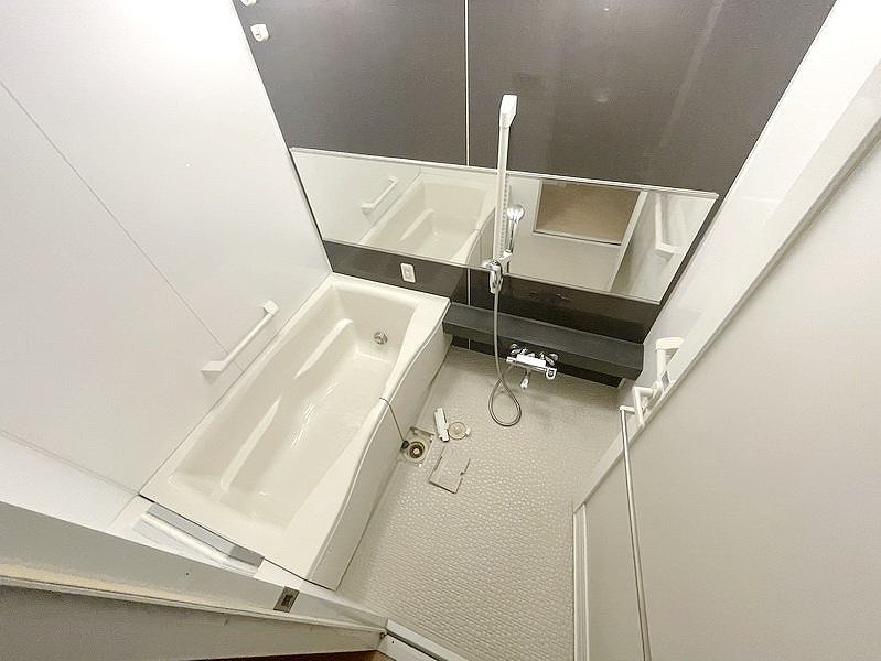 バス・シャワールーム　※別部屋参考写真