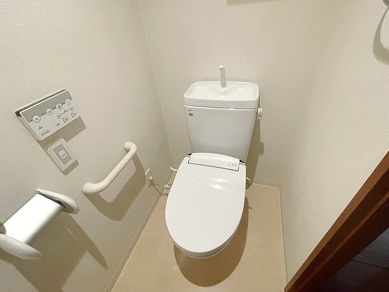 トイレ　※別部屋参考写真