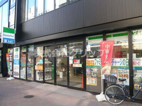 コンビニ　ファミリーマート 横浜常盤町店（コンビニ）まで215m