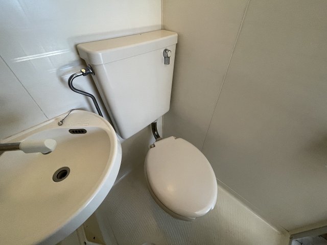 トイレ　浴室内にトイレがあります！