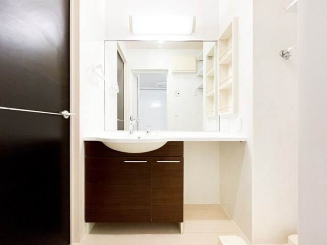 洗面設備　洗髪洗面化粧台