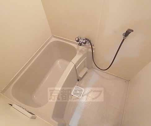 バス・シャワールーム　一日の疲れはここで取りましょう・