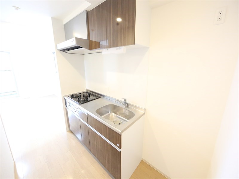 キッチン　システムキッチン（ガス3口コンロ・グリル付）