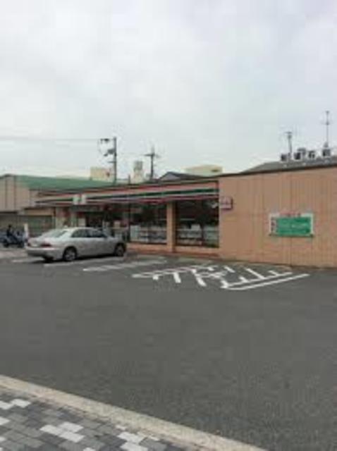 コンビニ　セブンイレブン茨木新和町店（コンビニ）まで384m