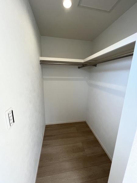 収納　ウォークインクローゼットです