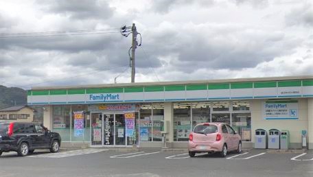 コンビニ　ファミリーマート 直方菜の花大橋西店（コンビニ）まで454m