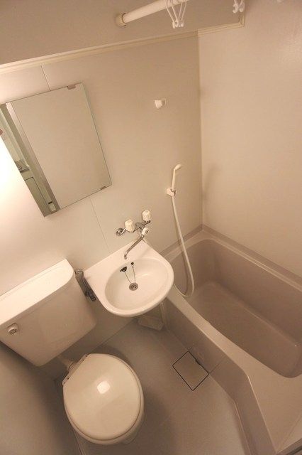 バス・シャワールーム　※別室参考写真※