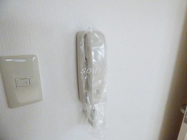 セキュリティ　安心の室内ドアホン付きです♪
