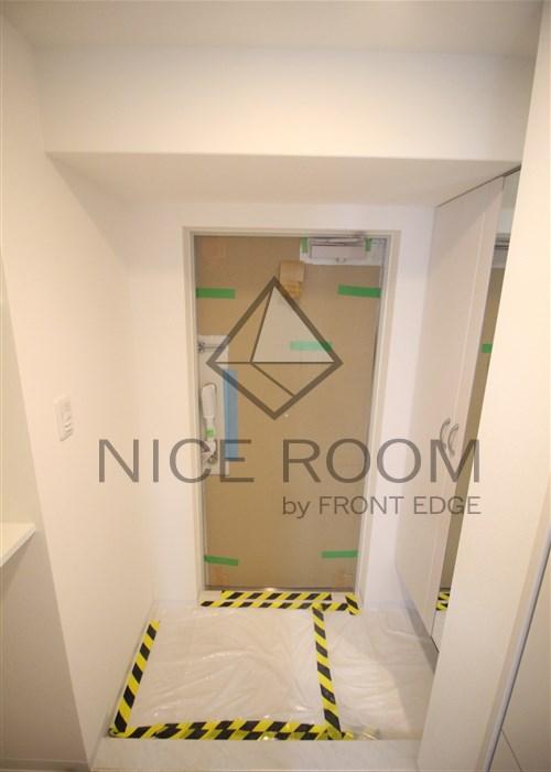 玄関　ラルシェパルク新大阪　玄関