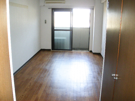 居室・リビング　※別部屋の写真です