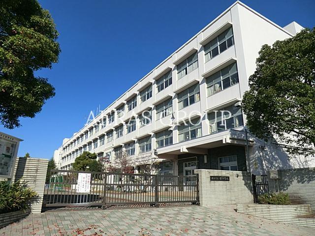 小学校　横浜市立鉄小学校（小学校）まで927m