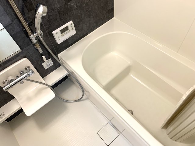 バス・シャワールーム　追い焚き機能付き